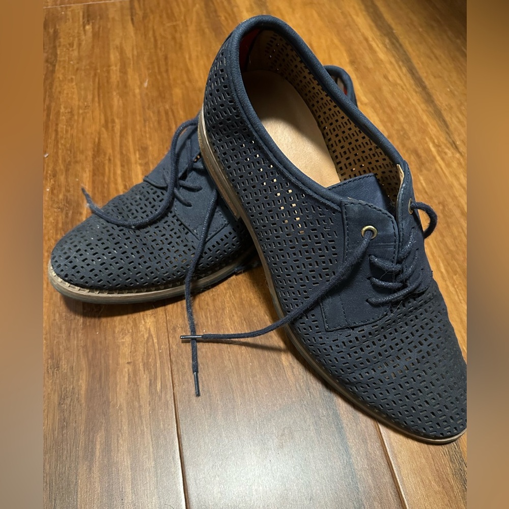 Tommy Hilfiger Oxfords Size 8.5